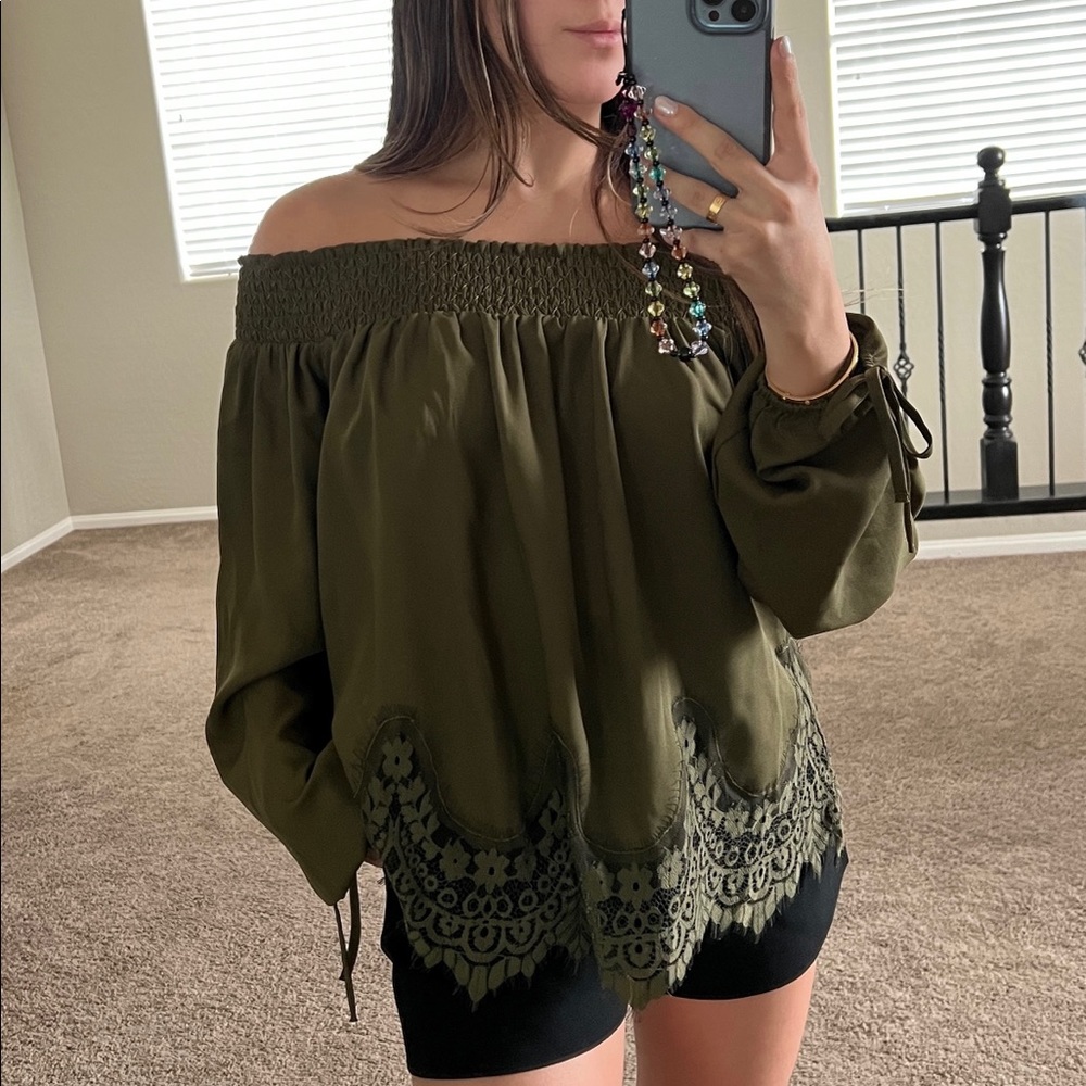 Abercrombie & Fitch Top